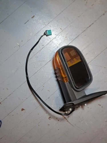 02-09 Trailblazer OEM Heat Door Side View Mirror DRIVER  W/ Turn Signal