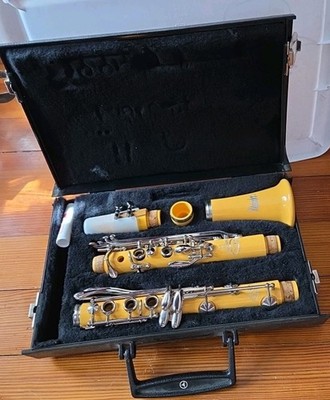 New LeBlanc Vito Clarinet Yellow with Original Case Tested, Plays