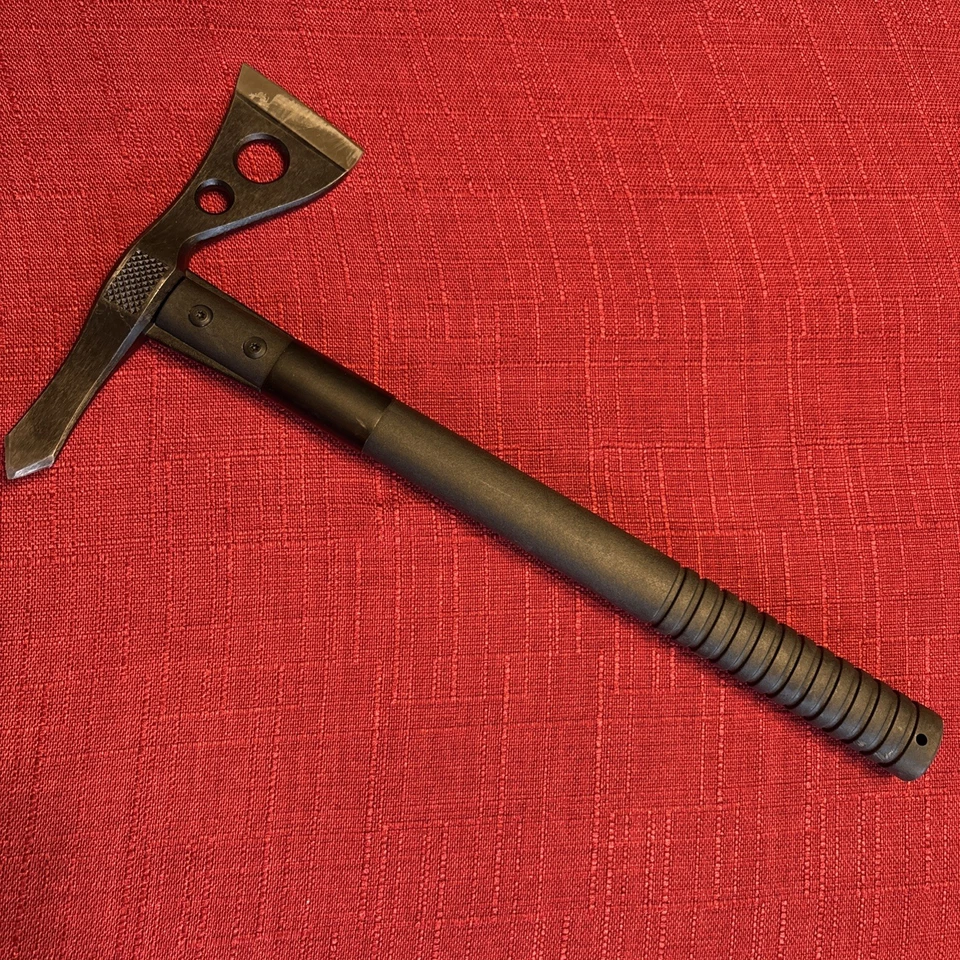 SOG Tactical Tomahawk negro con funda de nailon F01TN-CP (sin embalaje) Foto 2 de 4