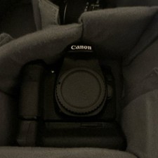 Canon EOS 70D Bundle with 2 Lenses, 128GB SD Card, Charger, Batteries