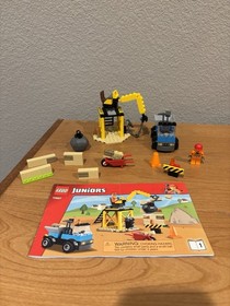 LEGO Juniors Set 10667, 10683 and 10673. 3 sets, all 99% complete, box + manuals