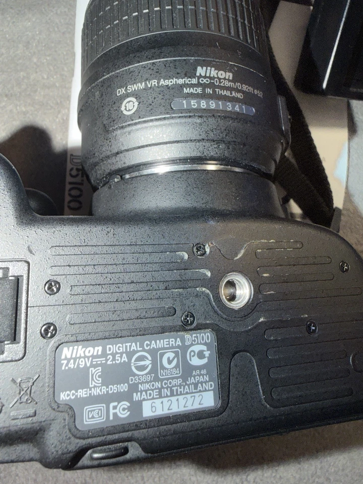 Nikon D5100 Kit m/ AF-S DX 18-55mm f/3.5-5.6G ED VR Objektiv sehr gut ! - Bild 3 von 4