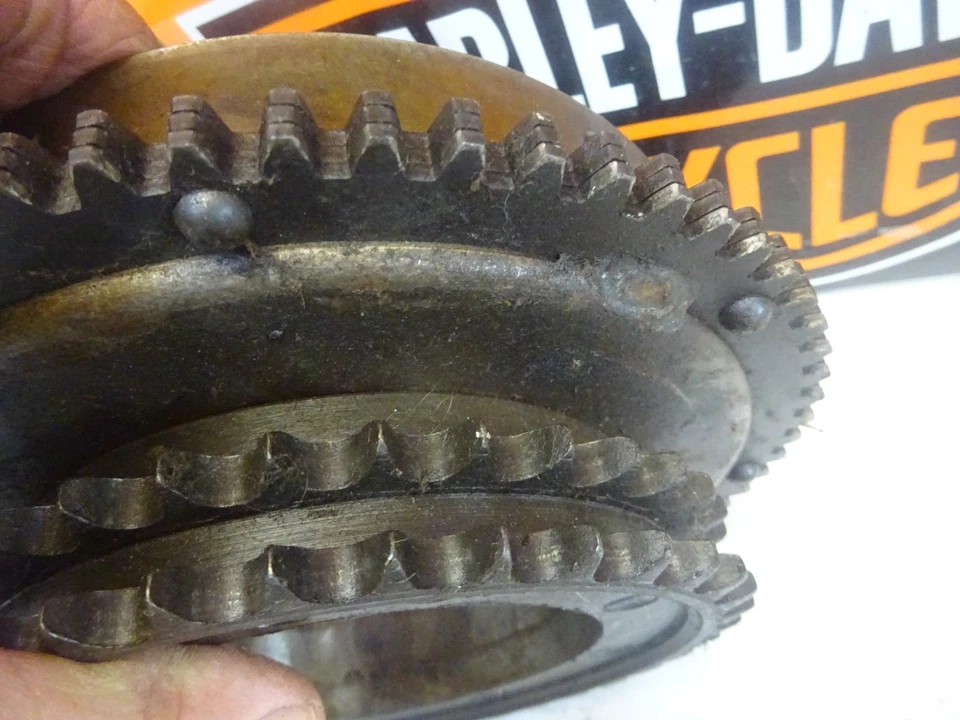 VINTAGE HARLEY DAVIDSON BIG TWIN 65-L FL FX USED OEM 37702-65 CLUTCH SHELL - Image 4 of 4