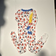 NWT. 5T Star Wars Grogu Christmas Footed Pajama Zip Long Sleeve