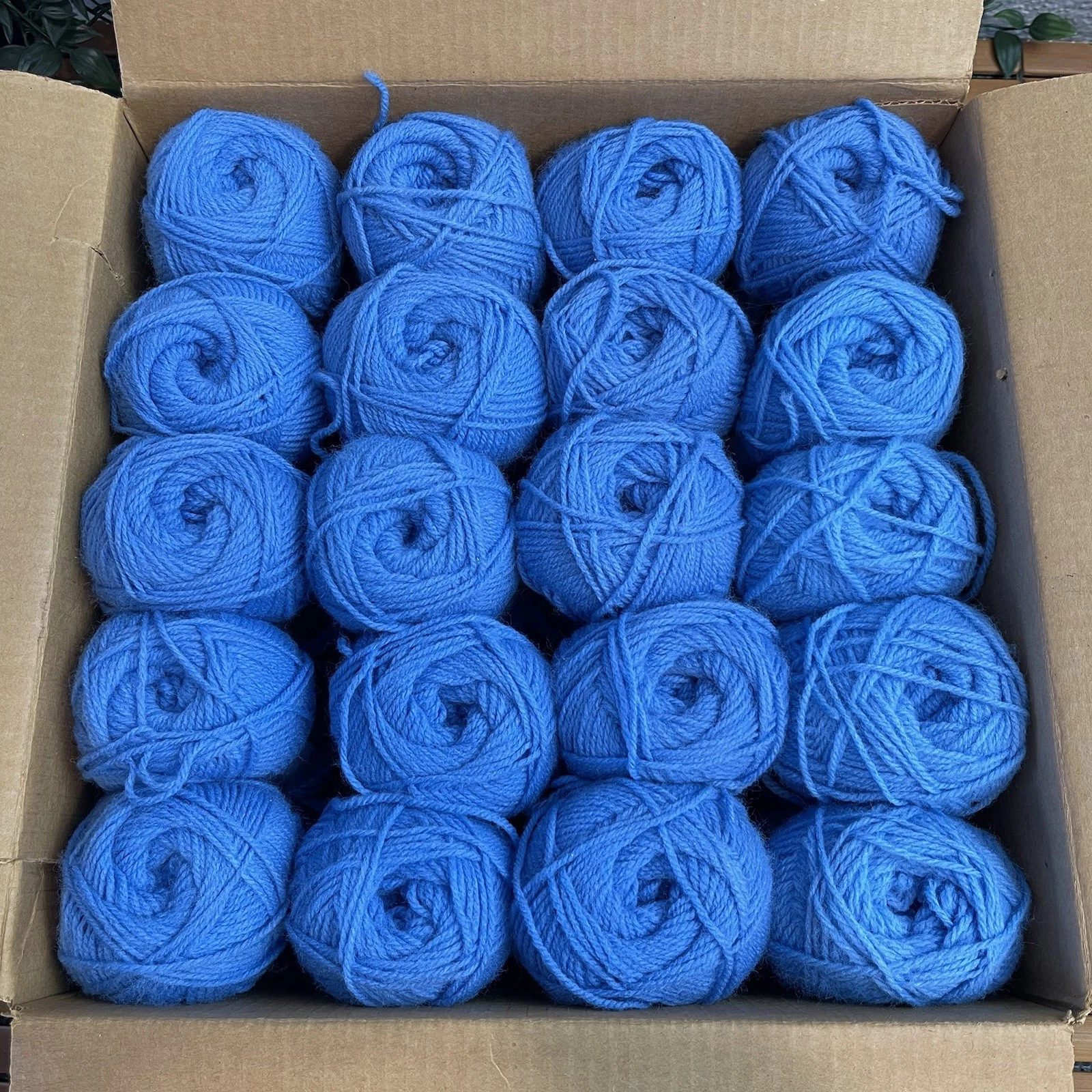 Vintage Bernat Berella Sportspoon Yarn Wedgwood Blue 2860 Lot of 20 Original Box image 1