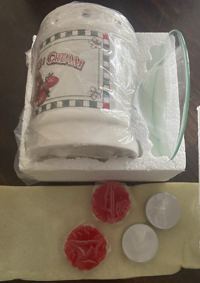 Vintage Avon Strawberries & Cream Tart Diffuser New 2 candle 2 Tarts included