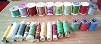 LOT OF 24 PIECES DIFFERENT COLORS  SEWING THREAD