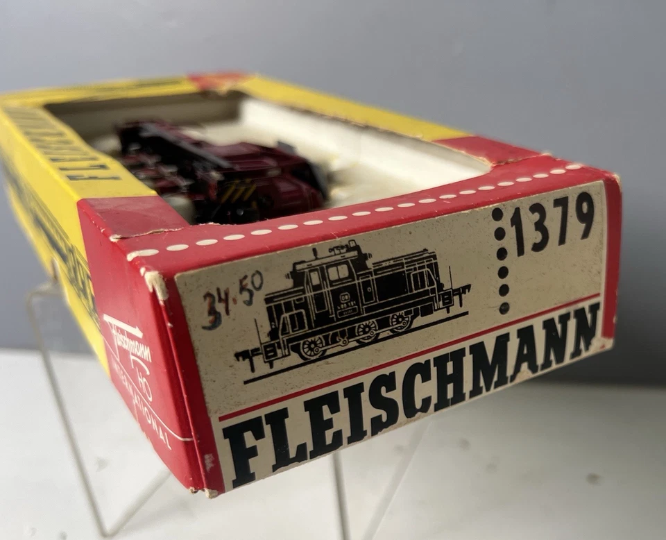 VINTAGE HO FLEISCHMANN WESTERN GERMANY 1379 DIESEL LOCOMOTIVE DB V60 1099 w  Box - Image 4 of 4