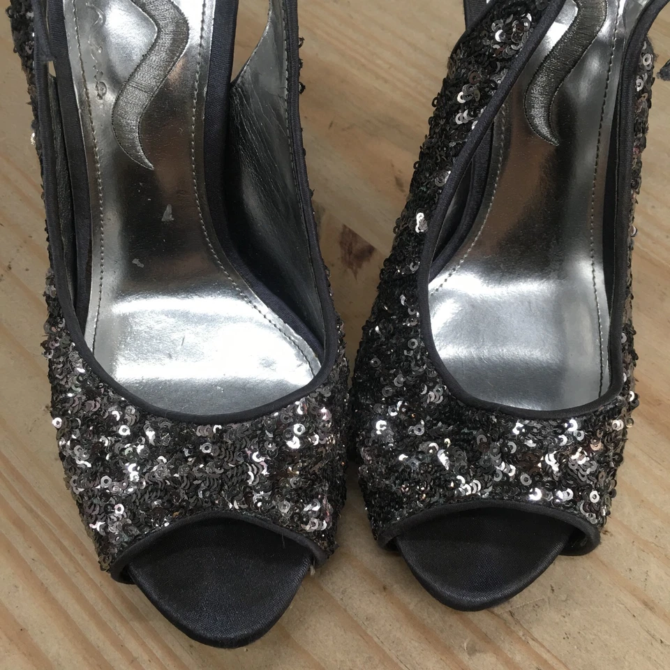 Tacones Nina para mujer 7,5 M plateados lentejuelas con tira trasera punta abierta sin cordones aguja informales Foto 4 de 4