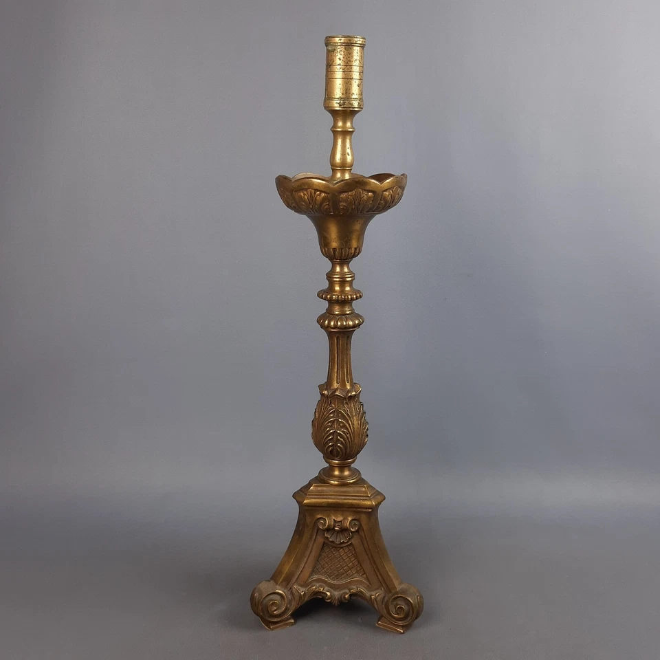 Candelabro D’Altar Latón Pulido Repujado Por Iglesia Vintage Años 40 Foto 4 de 4