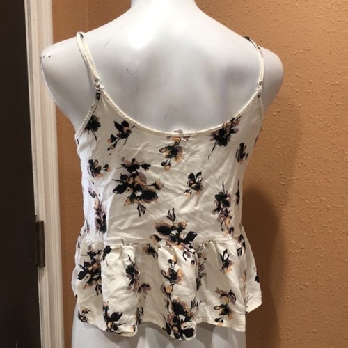 Full tilt spaghetti strap white floral camisole - Picture 4 of 5