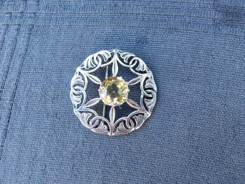Broche escocés vintage de plata y citrino IONA de John Hart - Imagen 3 de 20