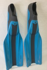 Woman  s ScubaPro Veloce Dive Swim Fins Made In Italy Size 4-5 38-39 Aqua Blue