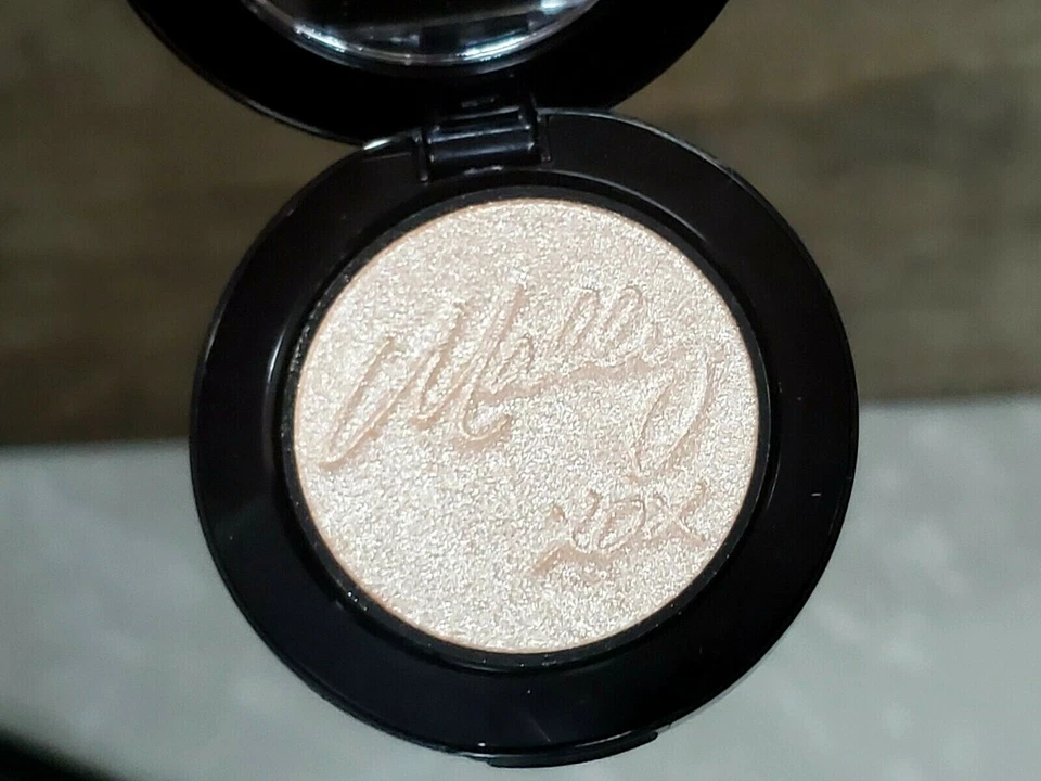 Mally Effortlessly Airbrushed Highlighter ~ 星尘 ~ 0.05 盎司 + 刷子,全新无标签 — 第 2/4 张图片