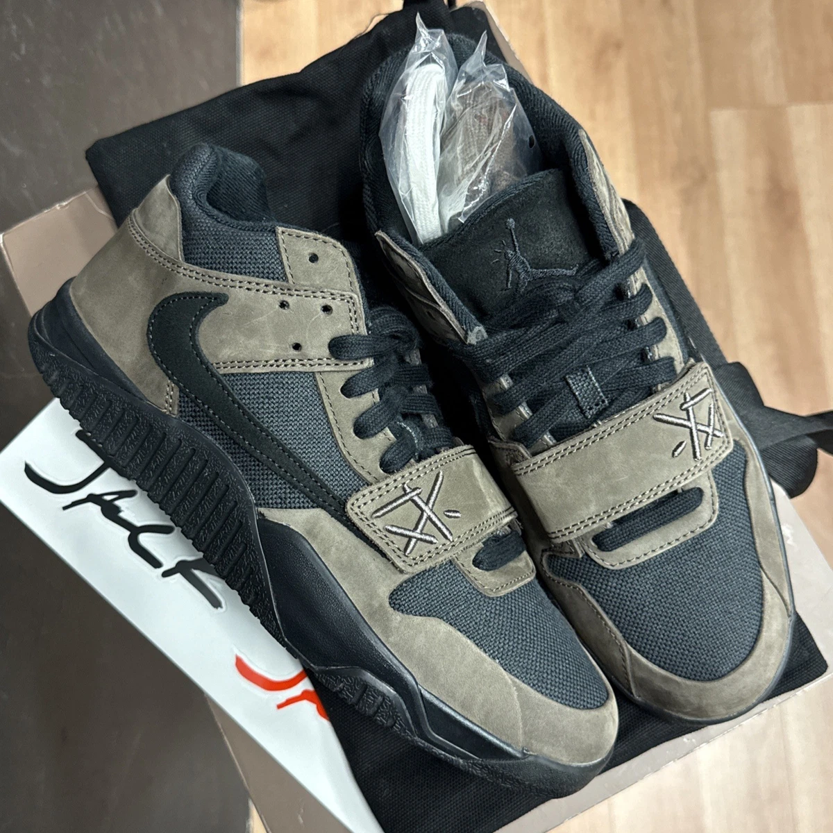 Preços baixos em Jordan Jumpman Jack TR Dark Mocha | eBay