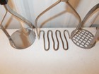 Vintage LOT OF POTATO MASHERS 1 WITH FOLDING HANDLE — photo 3