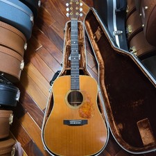 Acoustic Guitar Martin D-28 1980 Vintage with Grover Gold Pegs and Original Case