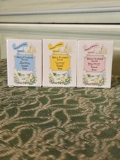 3 World of Windsor - Wild Flower Guest/Travel Soap - Vintage