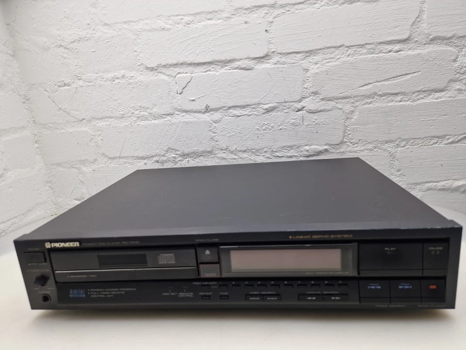 Pioneer PD-7010 CD-Player Linear Servo Digital Audio Hergestellt in Japan - Bild 2 von 4