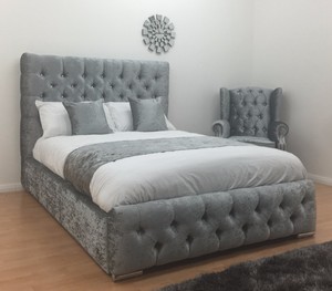 Winchester silver velvet bed frame in 4ft6 double diamond 