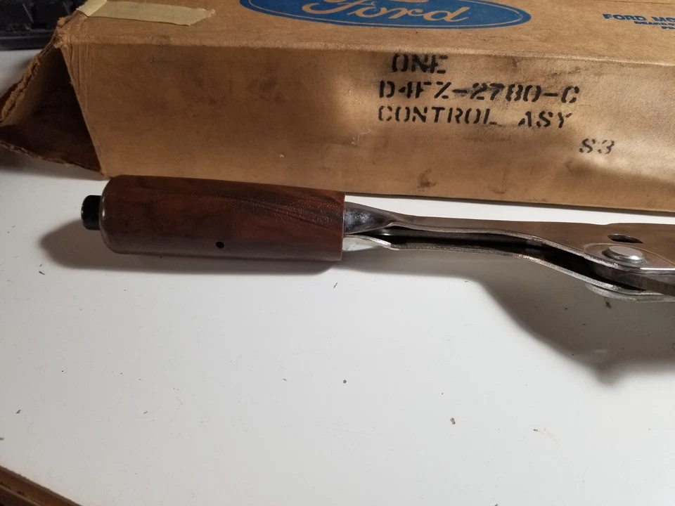 原始设备制造商福特 D4FZ-2780-C 紧急制动控制杆手柄 1974-76 Pinto 山猫 — 第 3/4 张图片