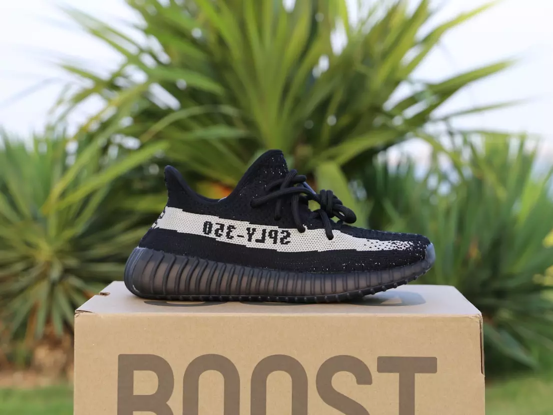 Stolt finansiel hvis Adidas BY1604 Yeezy Boost 350 V2 Oreo Core Black/White Size 5-11 | eBay