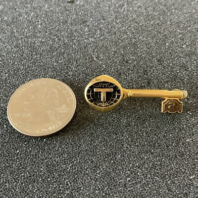 Vintage Tupperware Key Host Award Gold Tone Pin Pinback #39468