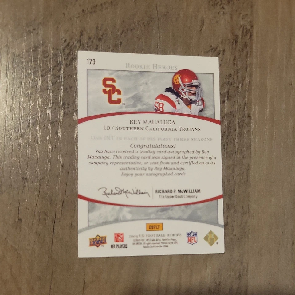 Rey Maualuga 2009 Upper Deck Heroes Autograph #173 /199 USC Trojans RC W/Case - Image 3 of 3
