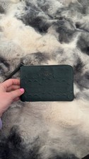 NWT COACH Corner Zip Wristlet Clutch Bag Signature Embossed Everglade Green