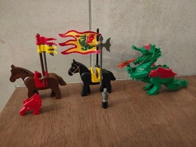 LEGO 6076 Dark Dragon's Den Dragon Knights Majisto Minifigures