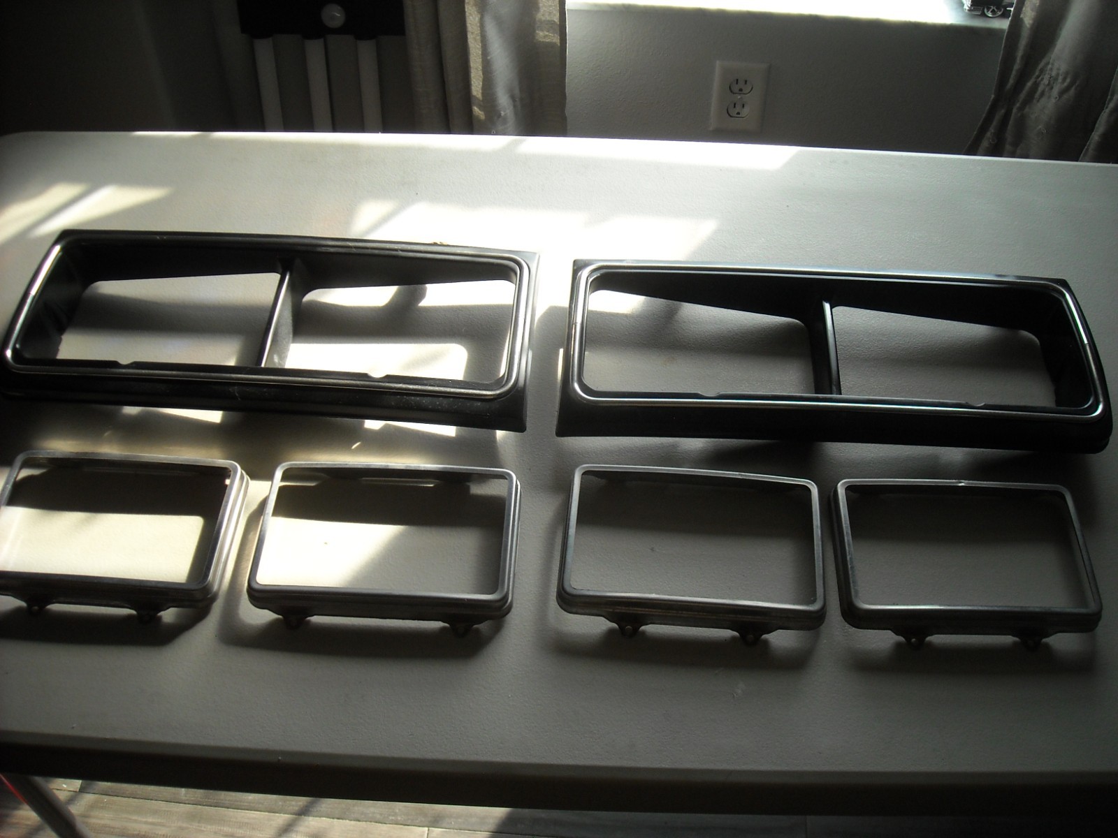 1981 1989 ROLLS ROYCE HEADLIGHT BEZELS