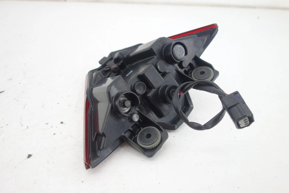 Luz trasera freno trasero 24-25 Kawasaki Ninja 500 Z500 OEM 23025-040 Foto 4 de 4