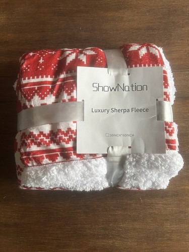 Shownation Luxury Sherpa Fleece SUPER SOFT!! Brand New Red White Snowflakes