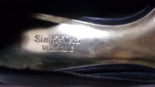 Simply Vera Vera Wang Incisive Black Leather Peep Toe Flats w/ Buckle Size 9M - Picture 10 of 13