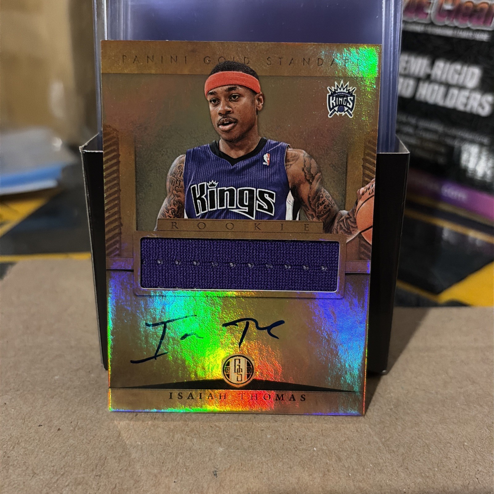 2012-13 Panini Gold Standard - Isaiah Thomas #253 (AU, MEM, RC)