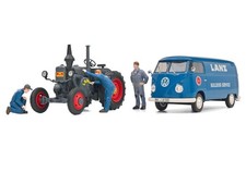 Schuco 450785900 1:32 Lanz Bulldog Tractor with VW T1 Service Van & Figure Set