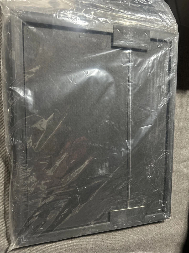 Collage de fotos enmarcado de jersey dorado Kobe Bryant, 11 X 14 pulgadas, negro Foto 2 de 4