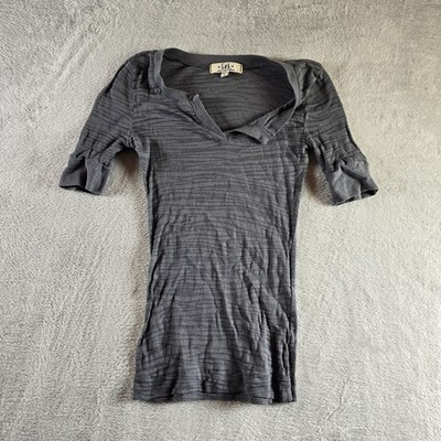 L.e.i. Shirt Juniors Medium Gray Ribbed V-Neck Short Sleeve Stretch Tee Top
