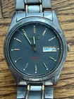 Vintage Seiko Titanium Quartz Classic Watch 7N43-9069