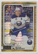 2018-19 O-Pee-Chee Platinum Seismic Gold 33/50 Kyle Okposo #122 2d8