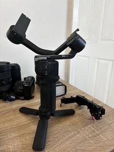 DJI RS 3 Mini Gimbal Stabiliser for Camera/Smartphone 360° Quick Release