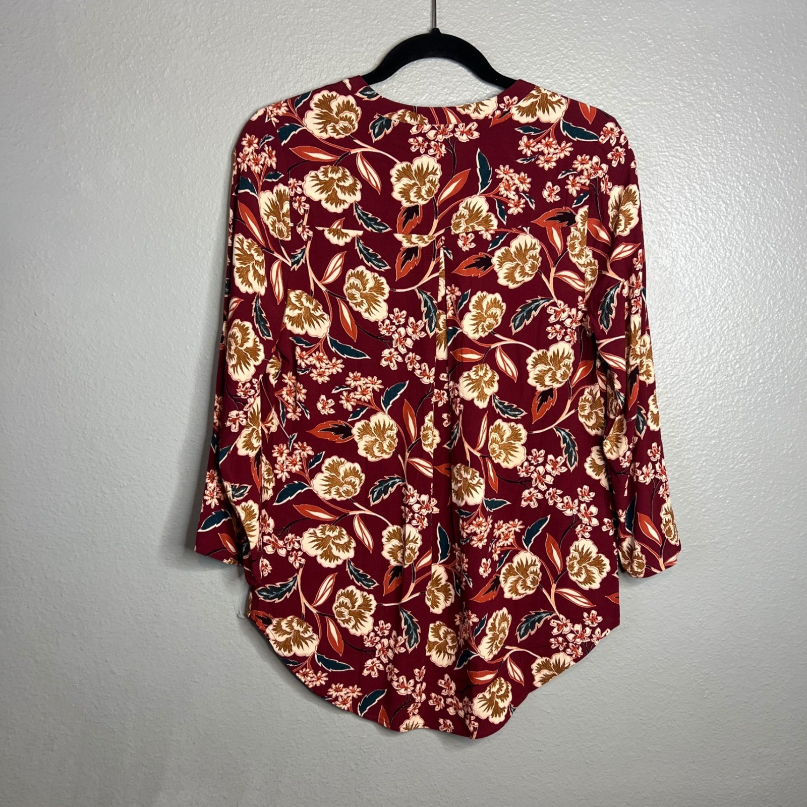 Daniel Rainn Tunic Top Womens Size S Burgundy Floral 3/4 Sleeve Lightweight NEW