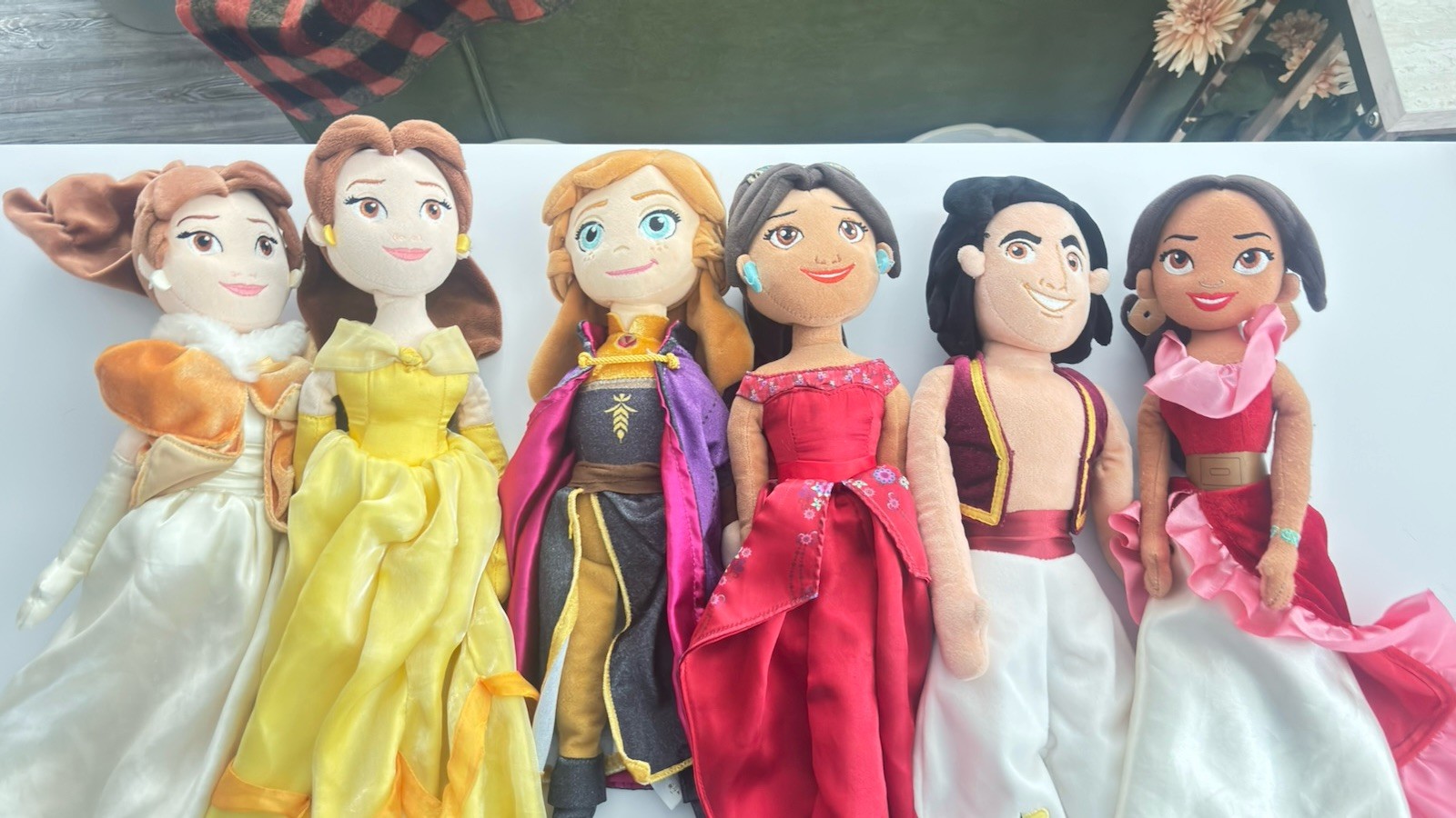 Disney Store Parks Princess Plush Lot 6 Dolls Belle, Brave, Elsa,