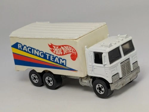Vintage Hot Wheels Racing Team Workhorses White Hiway Hauler Semi Truck 9549
