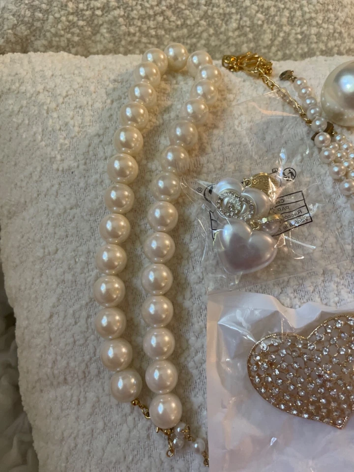 imitação branca de contas de peral 4 colares 1 anel de flor 2 broches 1 formato de ouvido - Imagem 2 de 4