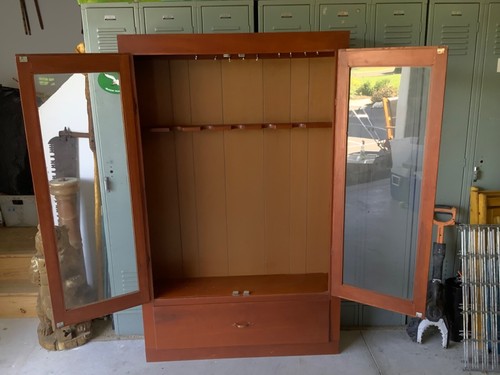Solid wood Rifle Cabinet (6 Gun) - Picture 4 of 10
