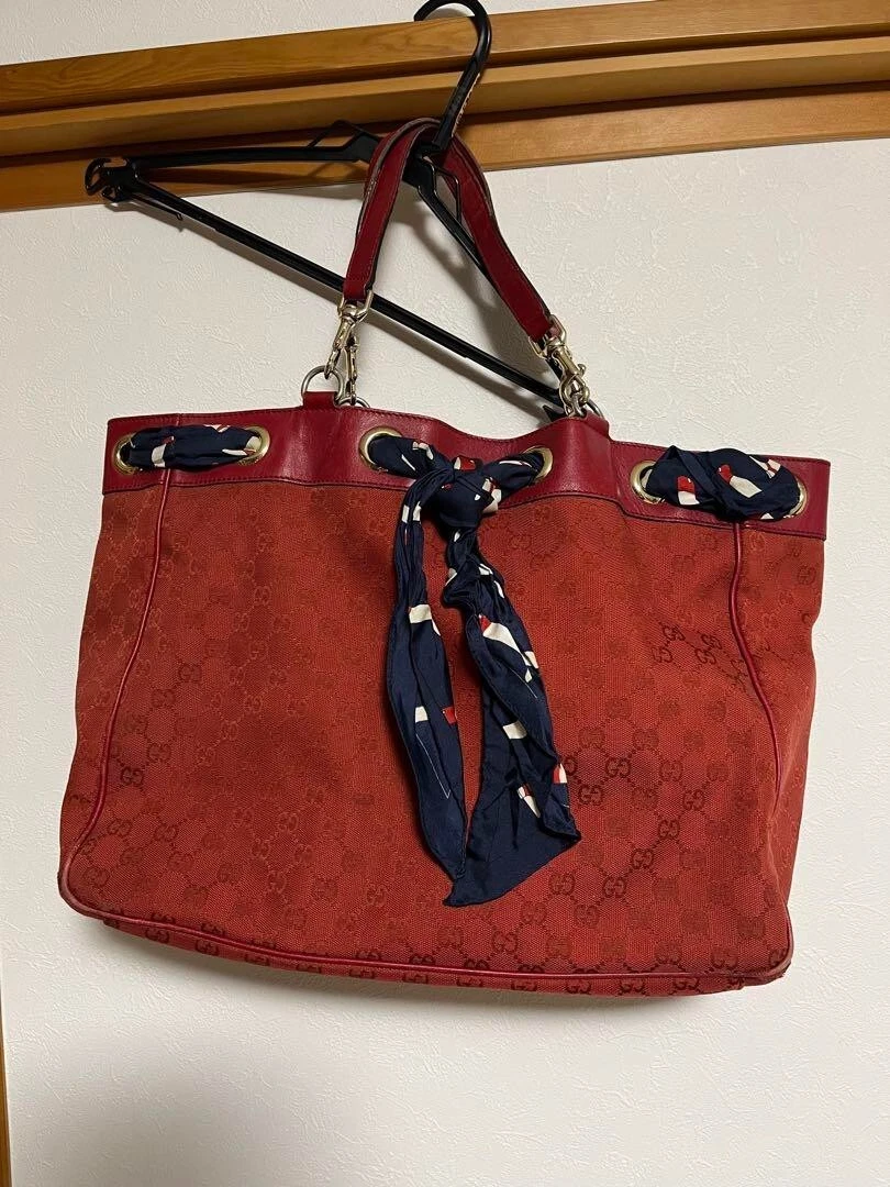 GUCCI avec écharpe sac à main femme rouge motif GG logo authentique