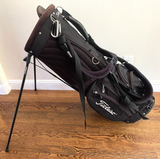 Titleist 6 Way Stand Golf Bag Blue 2 EZ Fit Straps Copart Logo 34  8 Zip Pockets