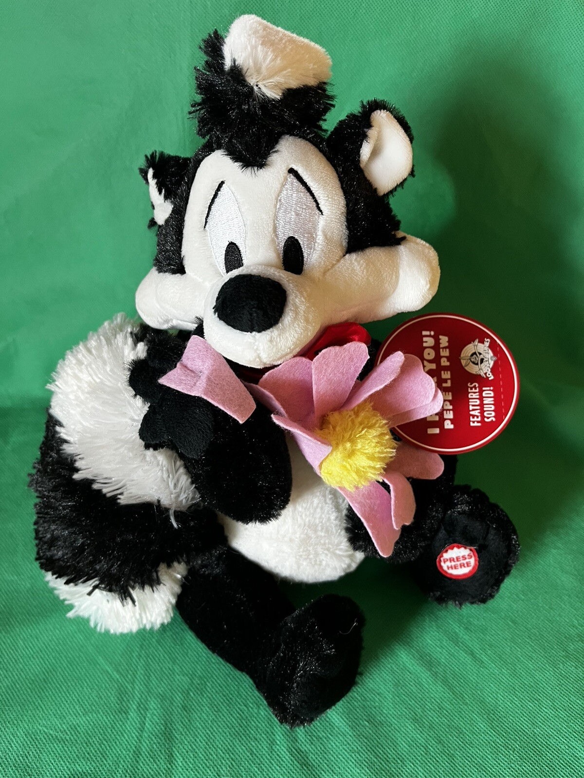 hallmark pepe le pew