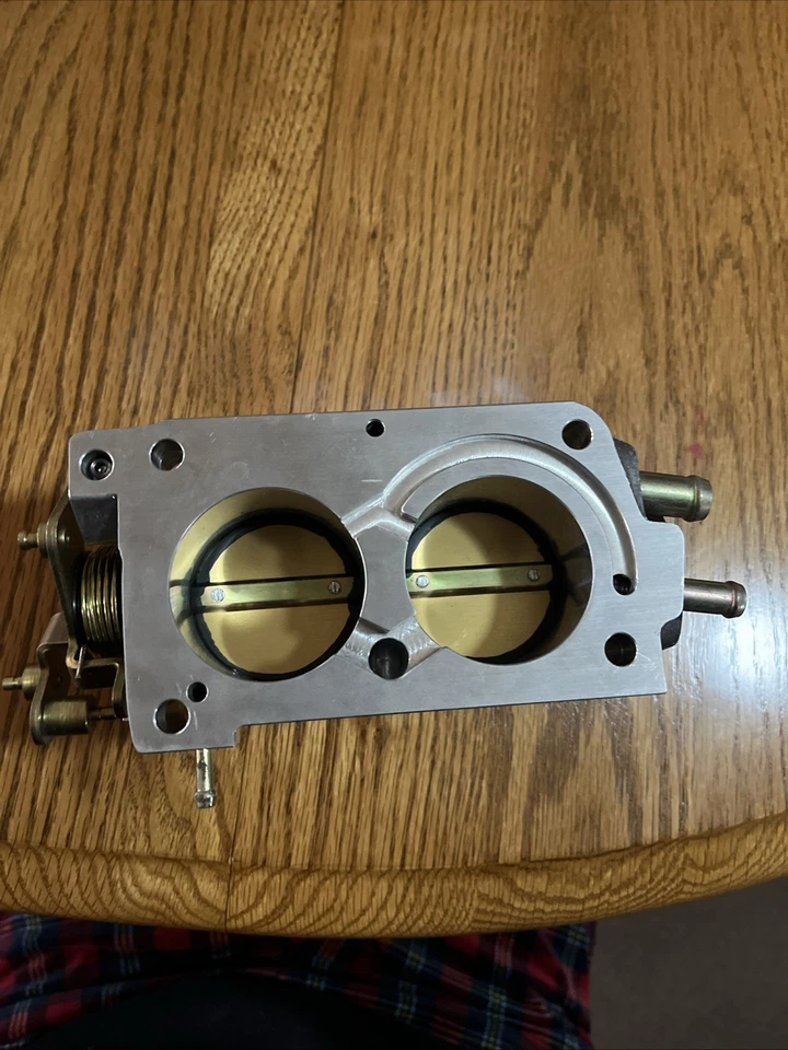 Cuerpo de acelerador BBK Twin 52 mm para Camaro/Corvette/Firebird 1985-1988 5,0 L 5,7 L Foto 4 de 4